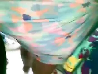 একটি জাল ট্রায়াঙ্গেল পুত্র মেয়ে দৃশ্যের দৃষ্টিকোণ পিছনে বিএফ সেক্সি ভিডিও থেকে শুট করা হয়